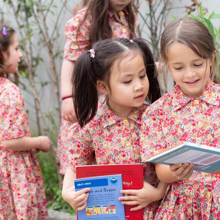 girls reading